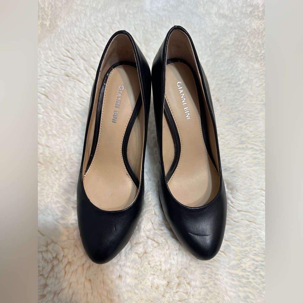 Gianni Bini Classic Black Heels